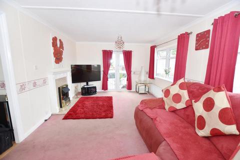 2 bedroom park home for sale, Lumby Drive Mobile Home Park, Ringwood, Hampshire, BH24