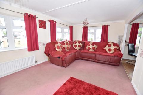 2 bedroom park home for sale, Lumby Drive Mobile Home Park, Ringwood, Hampshire, BH24