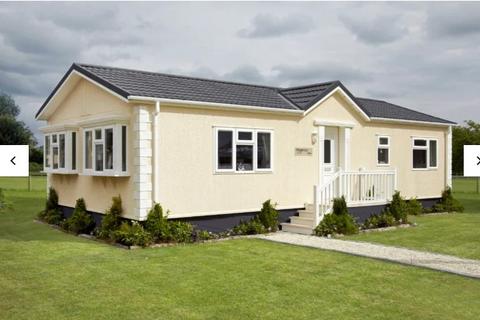 2 bedroom park home for sale, Pinehurst Park, West Moors, Dorset, BH22