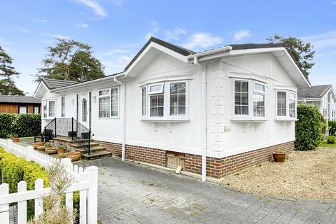 2 bedroom park home for sale, Lone Pine Park, Ferndown, Dorset, BH22