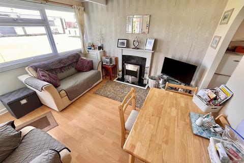 2 bedroom chalet for sale, Newport Road, Hemsby, Great Yarmouth