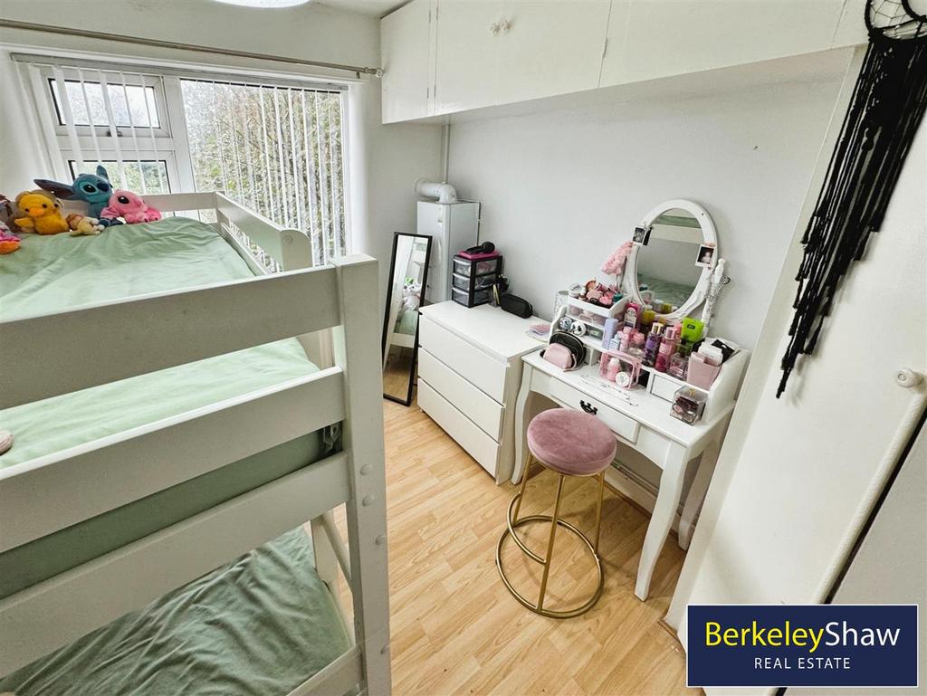 Bedroom 2 (2)