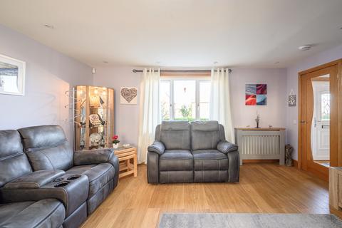 21 Clermiston View, Edinburgh, EH4 7BU