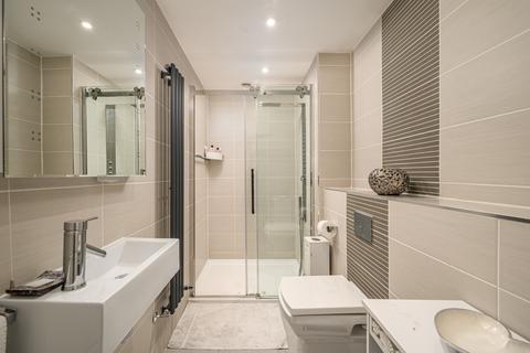 21 Clermiston View, Edinburgh, EH4 7BU