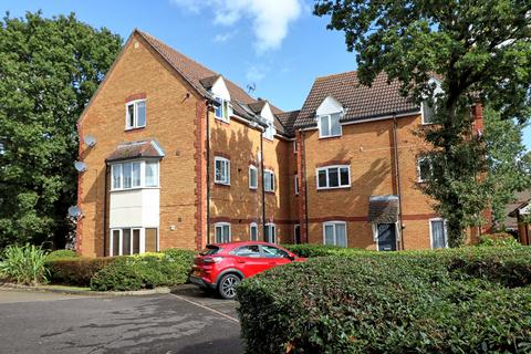 2 bedroom flat for sale, Forest Glade, Basildon, Essex