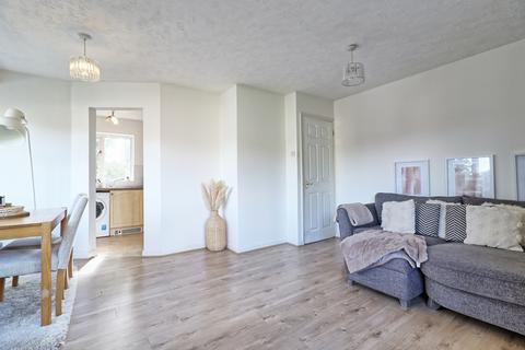 2 bedroom flat for sale, Forest Glade, Basildon, Essex