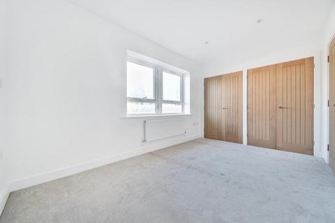 3 bedroom end of terrace house for sale, Newbury,  Berkshire,  RG14