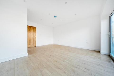 3 bedroom end of terrace house for sale, Newbury,  Berkshire,  RG14