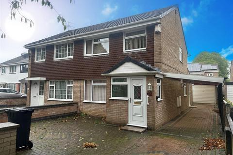 3 bedroom semi-detached house for sale, Huggett Close, Leicester LE4