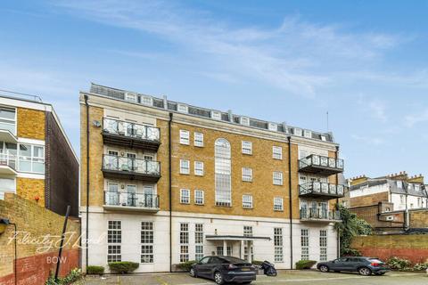 2 bedroom flat for sale, Brokesley Street, London, E3