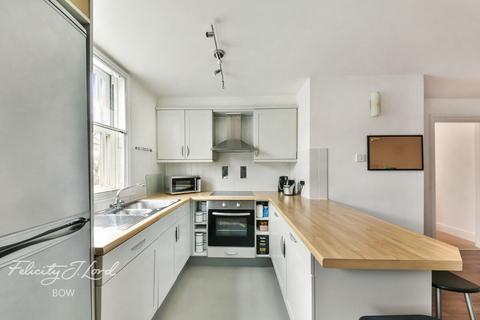 2 bedroom flat for sale, Brokesley Street, London, E3