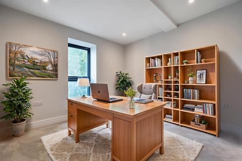 3 bedroom apartment for sale, City Road, Truro