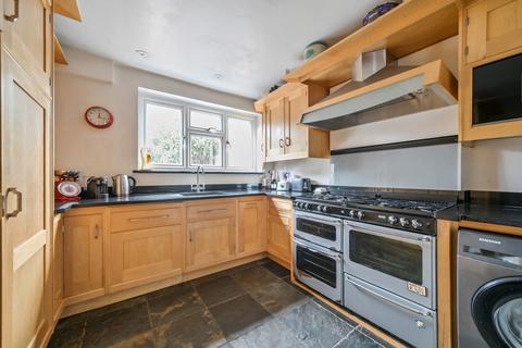 4 bedroom terraced house for sale, Mildred Avenue, Watford