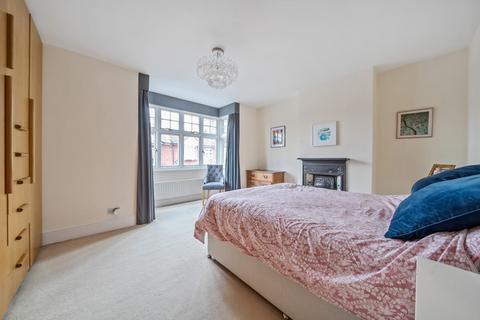 4 bedroom terraced house for sale, Mildred Avenue, Watford