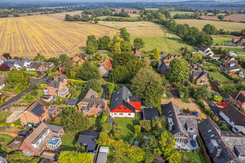 5 bedroom detached house for sale, Church Street, Upton, OX11