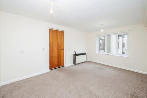 1 bedroom retirement property to rent, 115 Cavendish Court, Recorder Road NR1