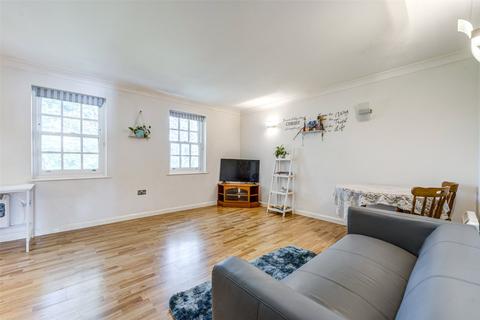 2 bedroom flat for sale, The Old Dairy, 16a Warwick Road, Worthing, West Sussex, BN11