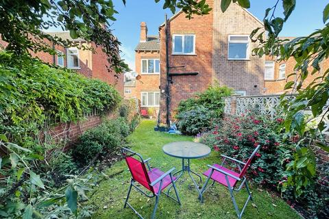 4 bedroom end of terrace house for sale, Cambridge Street, Normanton