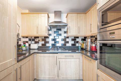 Approach Road, New Barnet, Barnet, EN4