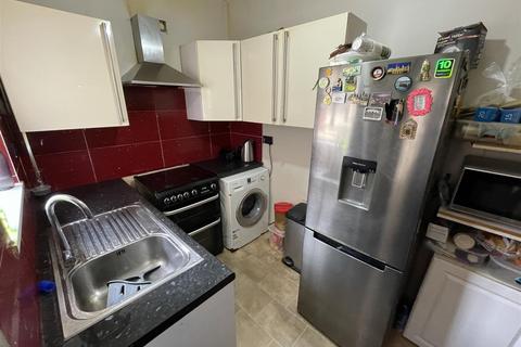 2 bedroom terraced house for sale, Maynard Road, Leicester