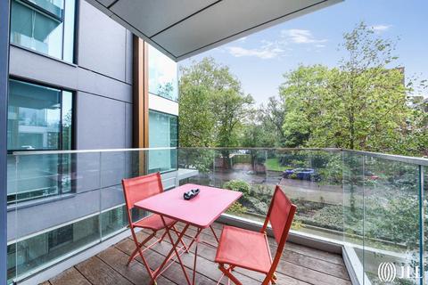 Studio for sale, Woodberry Down London N4