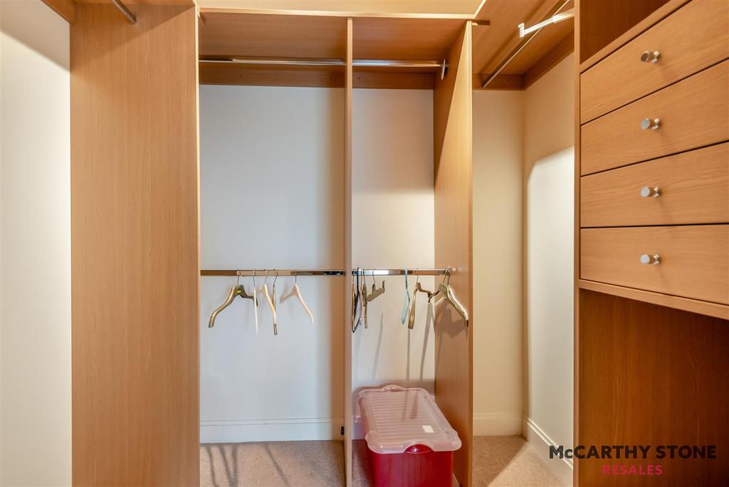 8622559-interior12.JPG