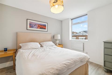 2 bedroom apartment for sale, Northcote Road, London, SW11