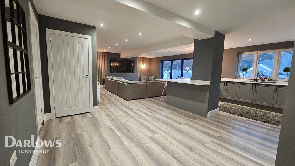 Tonypandy CF40 1 4 bed semidetached house for sale £265,000