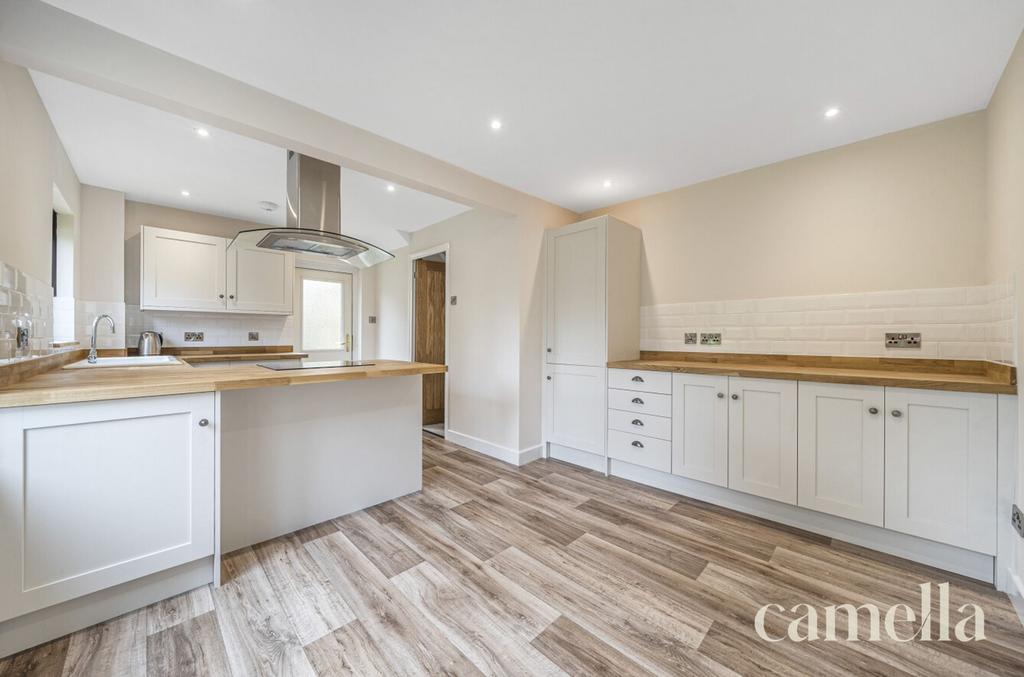 Kitchen / Dining Room