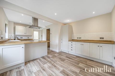 15 Farleigh Rise, Monkton Farleigh, Bradford-on-avon, BA15 2QP