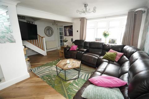 5 bedroom semi-detached house for sale, Malvern Close, Horwich, Bolton