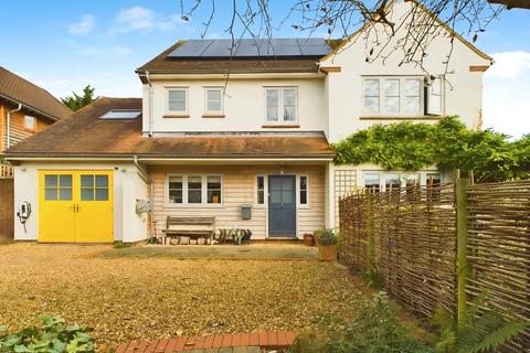 4 bedroom detached house for sale, Priory Way, Hitchin, SG4