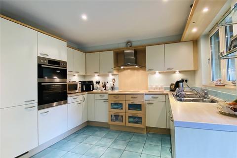 4 bedroom terraced house for sale, Wraysbury Gardens, Surrey TW18