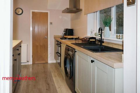 3 bedroom detached house for sale, Markfield Drive, Flanderwell, Rotherham