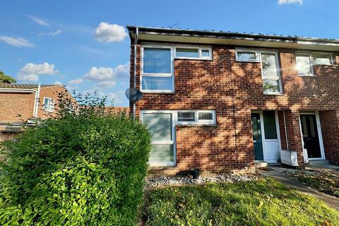 4 bedroom end of terrace house for sale, The Hallgarth, Durham DH1