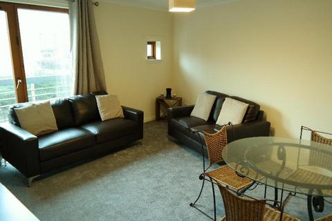 2 bedroom flat to rent, Haugh Road, Glasgow G3