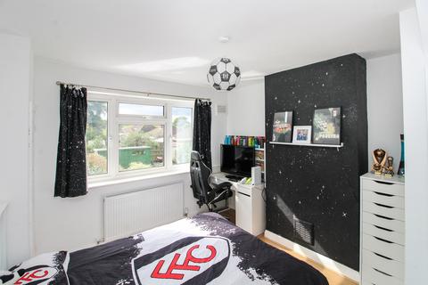 58 Barnfield Road, Crawley, RH10 8DP
