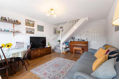 10 Eyffler Close, Warwick, CV34 4UG