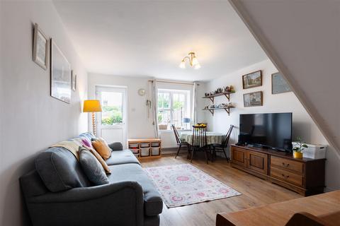 10 Eyffler Close, Warwick, CV34 4UG