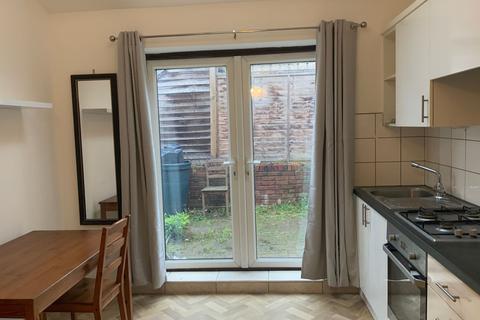 1 bedroom in a house share to rent, Lane End Road, High Wycombe, HP12