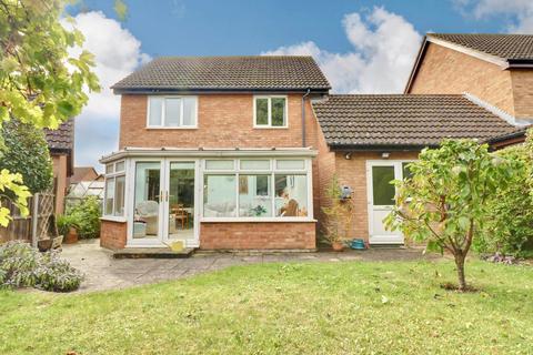 3 bedroom detached house for sale, Elmbrook Drive, Bishop's Stortford, CM23