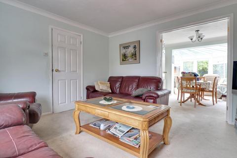 3 bedroom detached house for sale, Elmbrook Drive, Bishop's Stortford, CM23