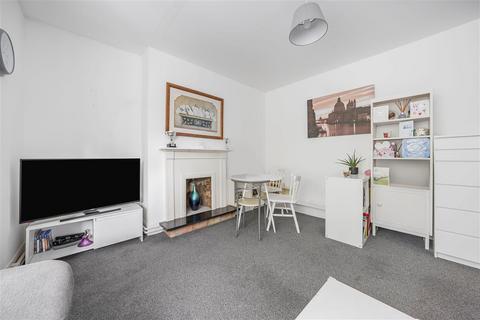 1 bedroom apartment for sale, Reed House, Toland Square, Putney