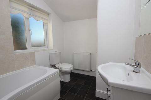 2 bedroom terraced house to rent, Windermere Street, Widnes, WA8