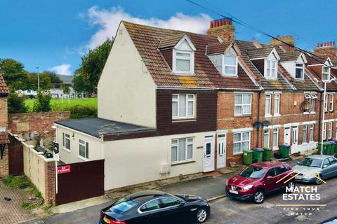 4 bedroom end of terrace house for sale, Gladstone Road, Folkestone CT19