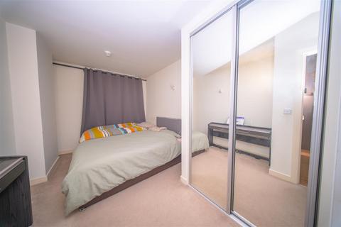 1 bedroom apartment for sale, High Point Village, Station Approach, Hayes UB3