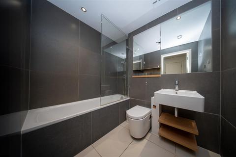 1 bedroom apartment for sale, High Point Village, Station Approach, Hayes UB3