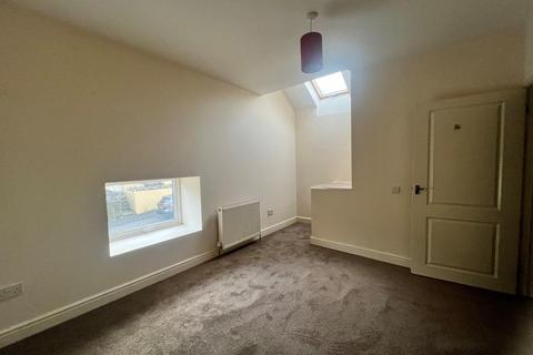 2 bedroom maisonette to rent, Oakfield Terrace, Nantymoel, Bridgend, CF32 7SR