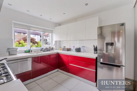 3 bedroom end of terrace house for sale, Summer Road, Thames Ditton