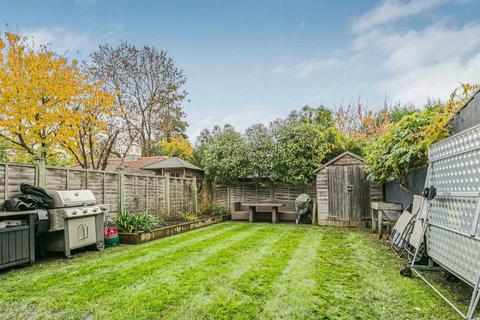 3 bedroom end of terrace house for sale, Summer Road, Thames Ditton